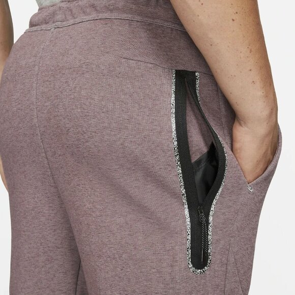 Nike Men's Tech Fleece Reflective Tapered Jogger Pants - Picture 3 of 8